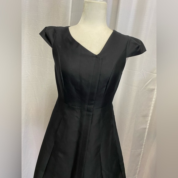 Halston Heritage | Cap Sleeve V Neck Faille Dress Black NWT mini | size 0 - Picture 3 of 5